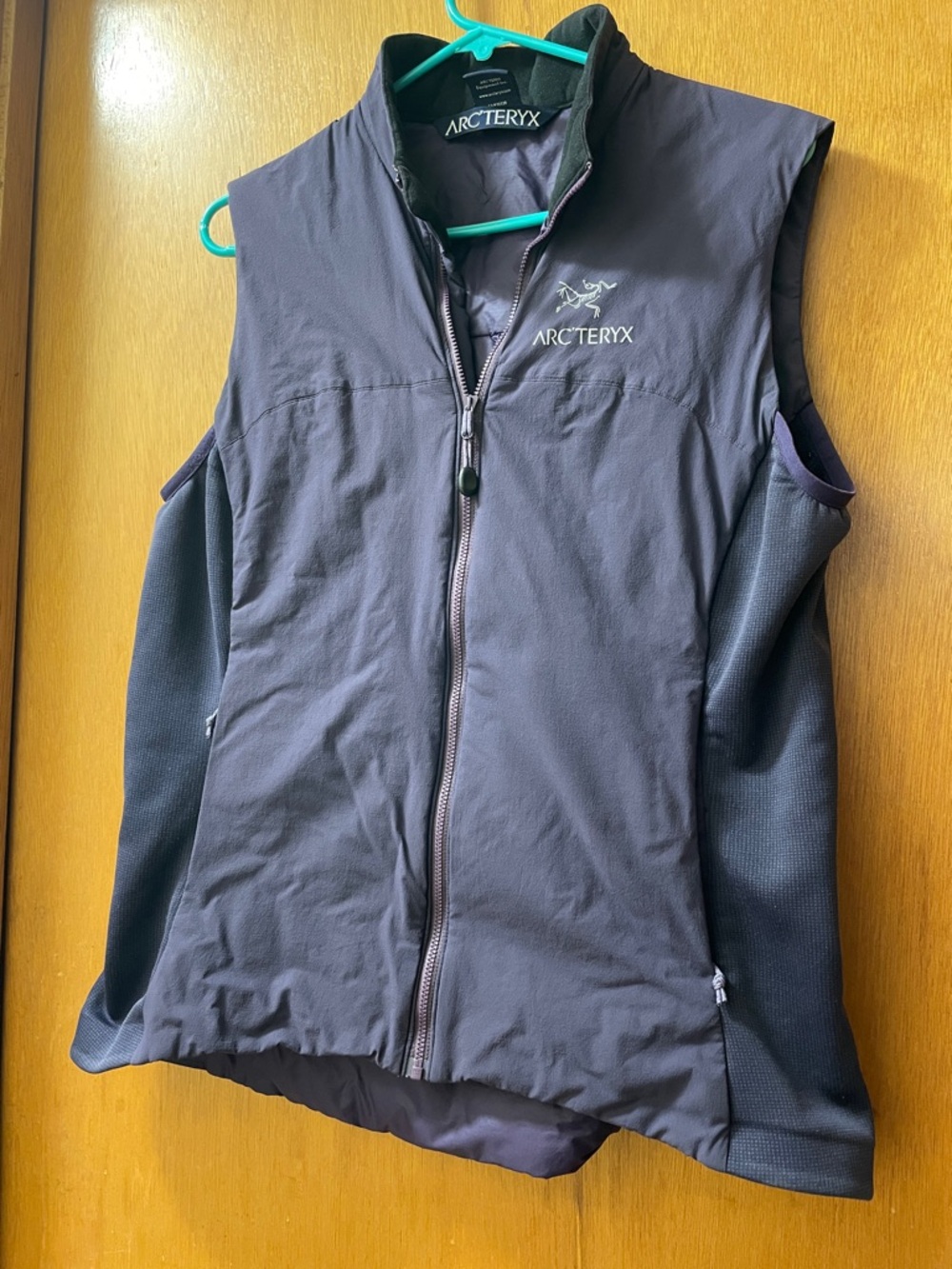 Arc'teryx Women's Vest - Dark purple/Black